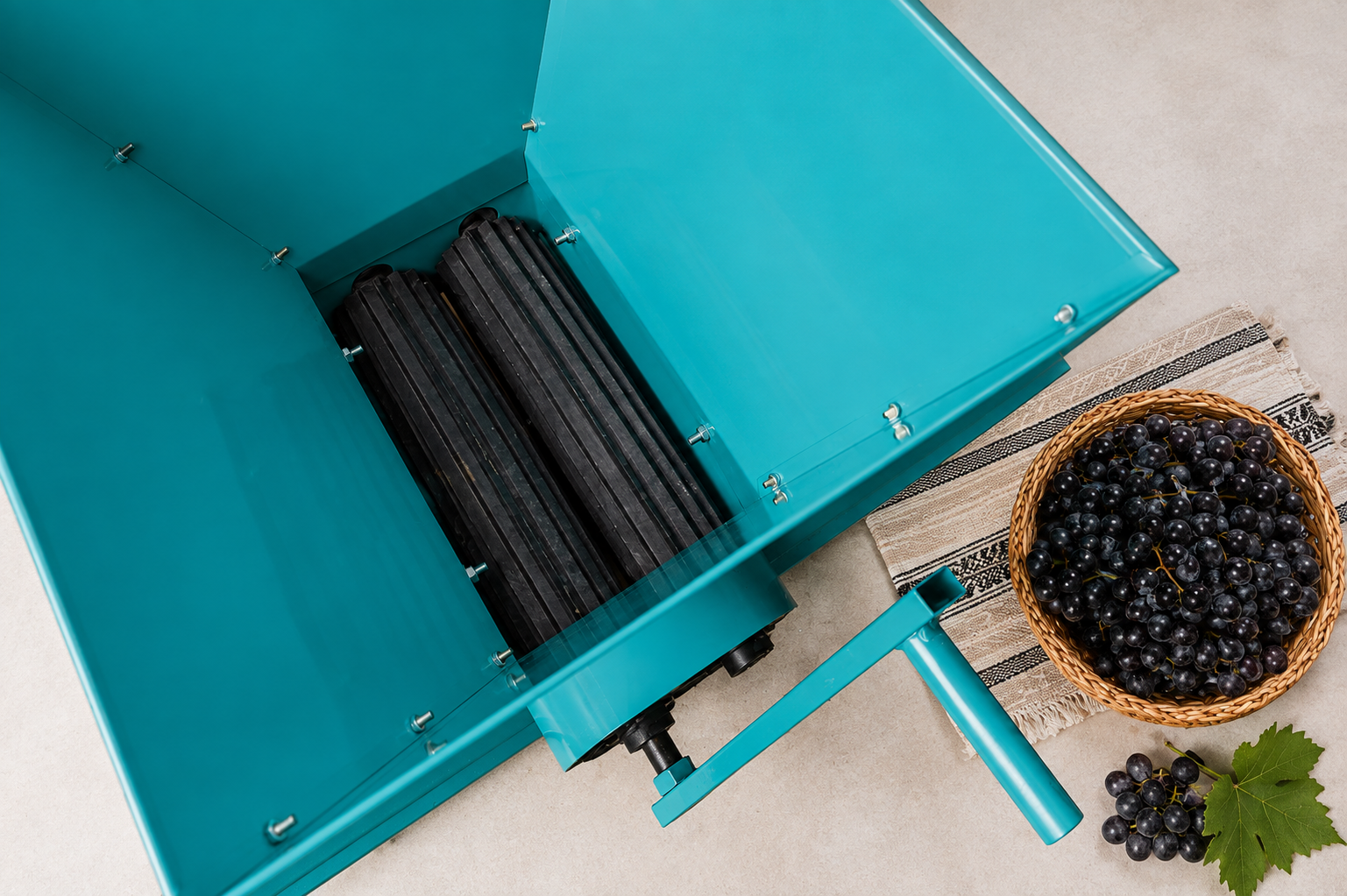 Zdrobitor Struguri Manual PANDORA, 300-350Kg/Ora, Cuva 25 Litri